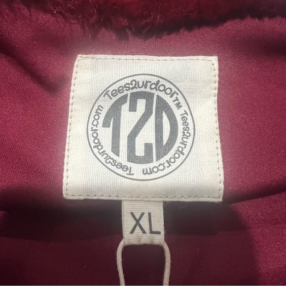 Tees2urdoor Womens Burgundy Faux Fur Jacket V Neck Zipper Closure Size XL NWT - Picture 7 of 7